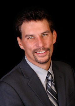 Headshot of Attorney Damian Cox