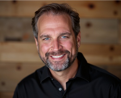 Headshot of Scott Peterson